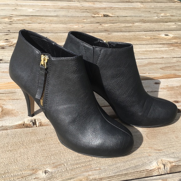 Madden Girl, Practically New Black Booties - Picture 3 of 5